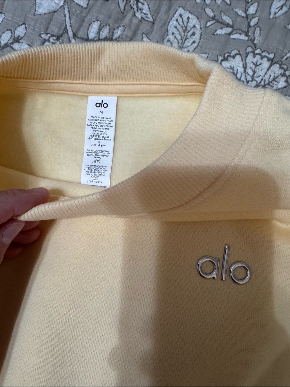ALO candlelight yellow Yoga CROPPED Accolade crewneck - Picture 2 of 11